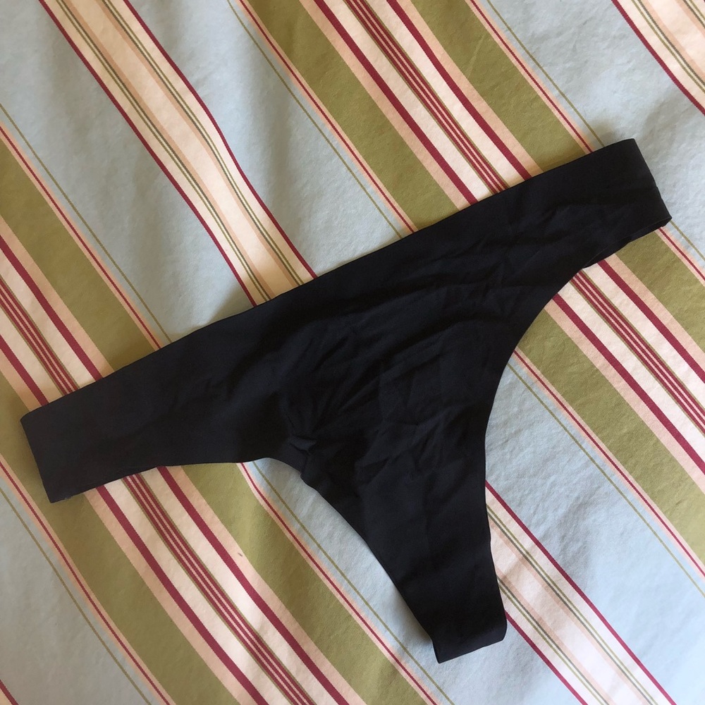 NWOT black L popfit athletic thong